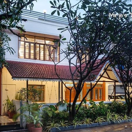 Mirje'S Deck - Homestay - Family Rooms 戈尔哈布尔 外观 照片