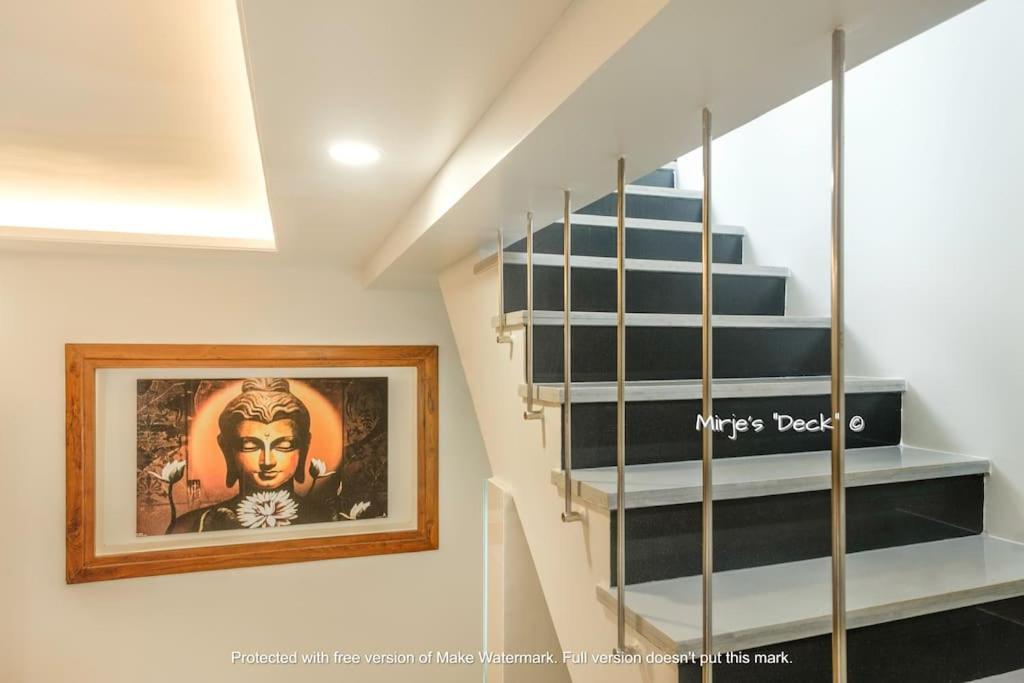 Mirje'S Deck - Homestay - Family Rooms 戈尔哈布尔 外观 照片