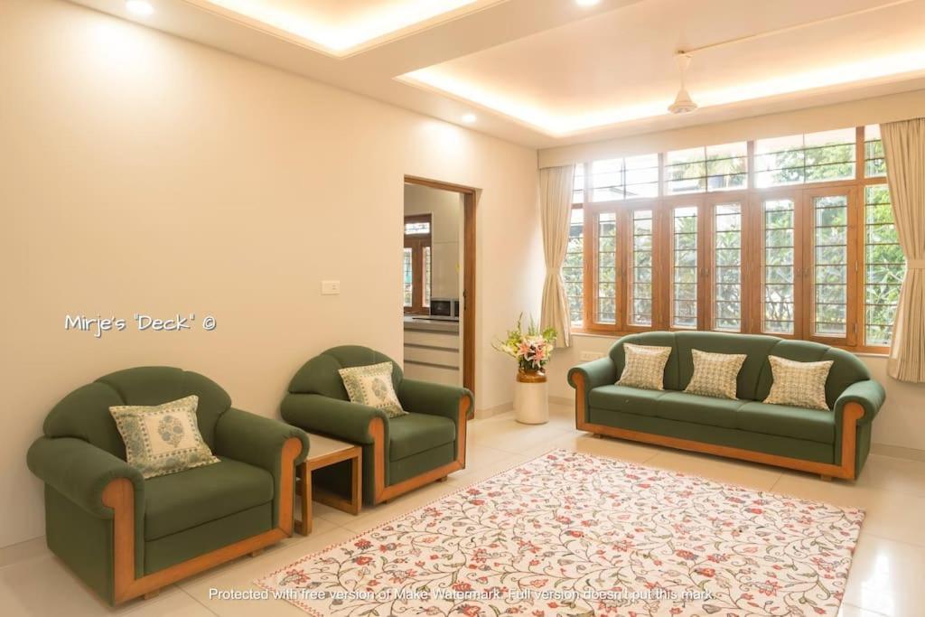 Mirje'S Deck - Homestay - Family Rooms 戈尔哈布尔 外观 照片