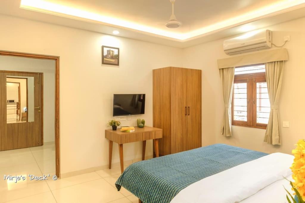 Mirje'S Deck - Homestay - Family Rooms 戈尔哈布尔 外观 照片