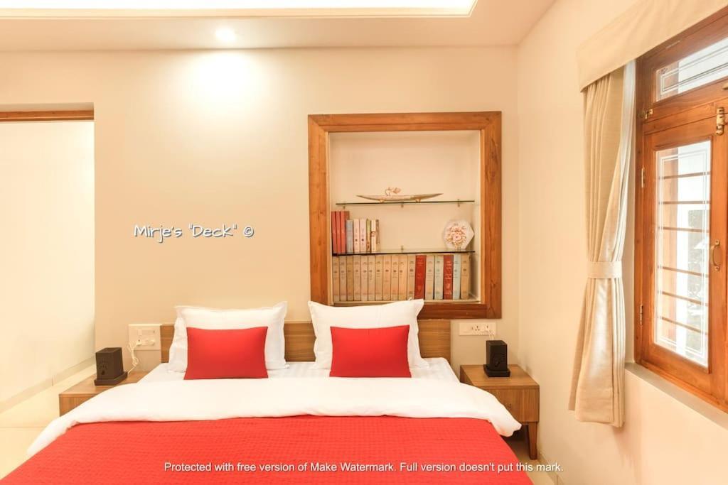 Mirje'S Deck - Homestay - Family Rooms 戈尔哈布尔 外观 照片