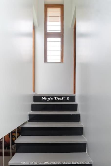 Mirje'S Deck - Homestay - Family Rooms 戈尔哈布尔 外观 照片